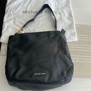 Micheal Kors leather shoulder bag. Black